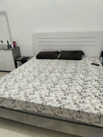 Modern White and Grey Queen Size Bed
