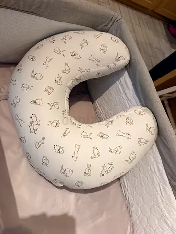 Brand new feeding pillow with removable cover
