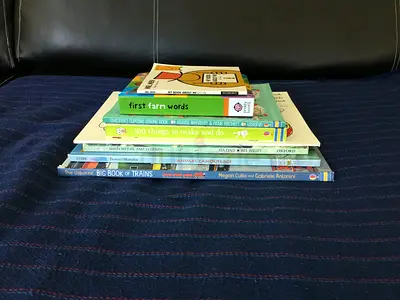 8 KIDS BOOKS