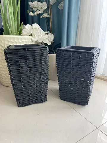2 plants pots new