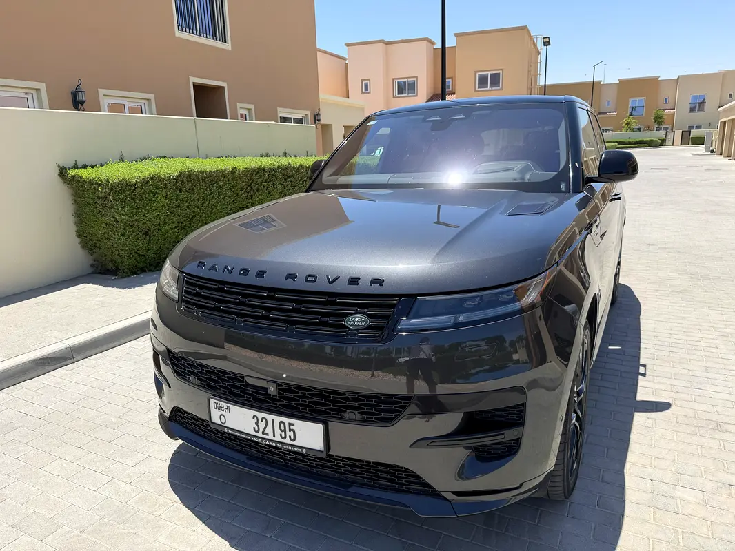 Land Rover Range Rover Sport 2023 — photo 1 of 14