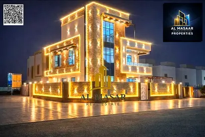 Corner villa, two floors and a rooftop with a private pool, close to the mosque. Price includes ele