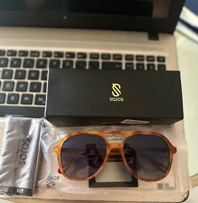 SOJOS Polarized Sunglasses with Case - Like New