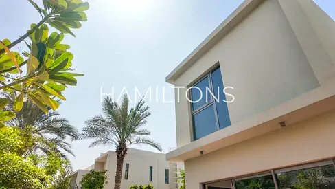 Refined Luxury Living | Minutes from City Centre | Resale