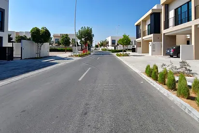Single Row | Semi Furnished | Near Amenities