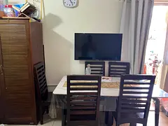 Spacious private bedroom rent for indian solomale or couples AL KARAMA Good spot.