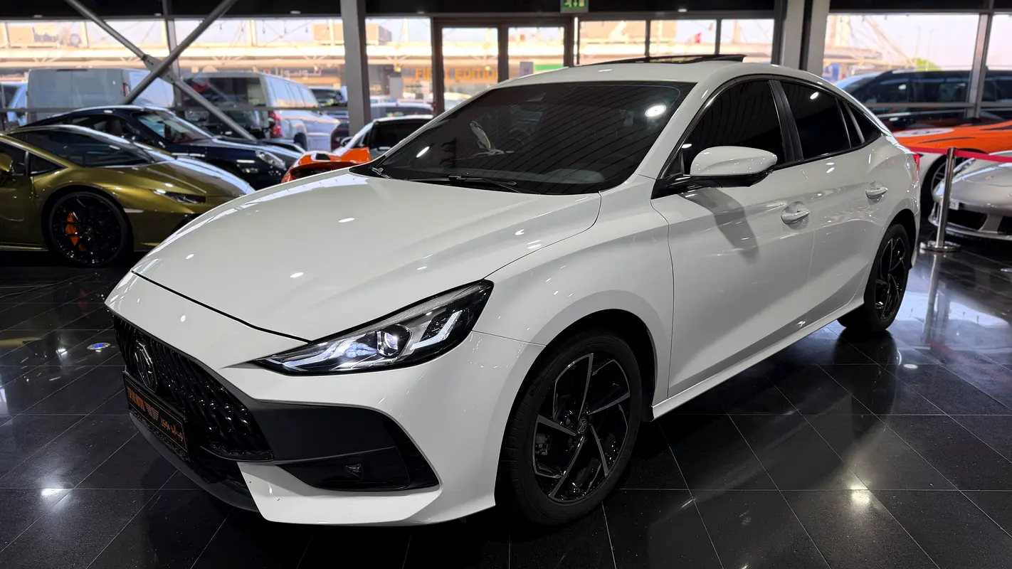 MG GT 2025 — photo 1 of 9