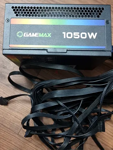 GAMEMAX 1050W RGB FAN Power Supply 80+ Gold Certified Gaming PSU