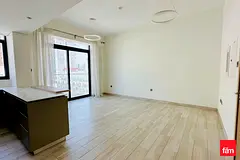 Chiller Free Building Vacant Fitted Kitchen