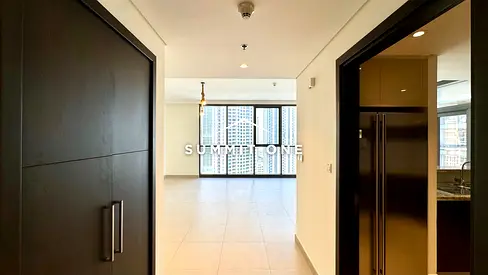 طابق مرتفع | تصميم واسع | إطلالة على مرسى الخور واليخوت وبرج خليفة