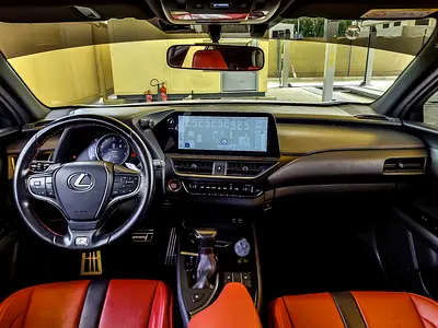 صورة 9 لـ 2023 Lexus UX-SERIES