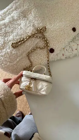 Chanel small vanity with chain