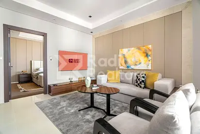 Modern High Floor Apartment | Pool & Gym Access | Prime Location | Burj Khalifa Views