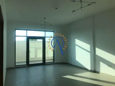 CLOSED KITCHEN | 1 MONTH FREE | LARGE LAYOUT