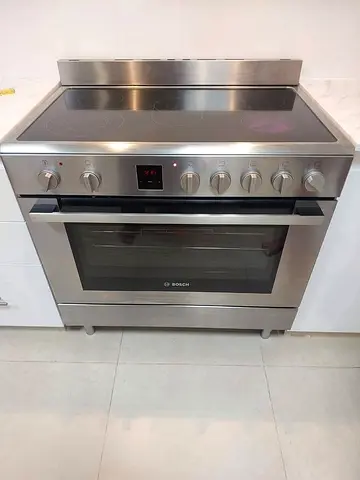 Bosch electric cooker 90 by 60 cm latest model