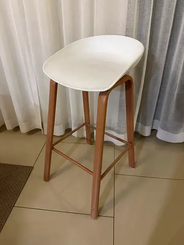 2 Modern White Bar Stool with Wooden Legs