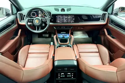 2025 Porsche CAYENNE thumbnail 13