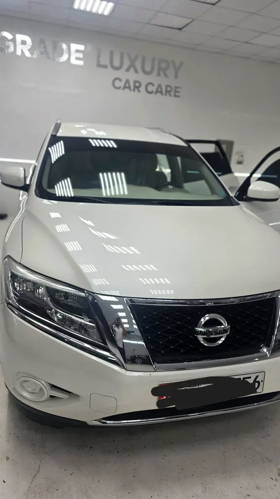 Nissan Pathfinder 2016 — photo 1 of 4