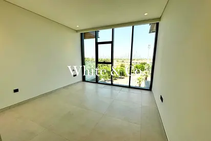 Skyline/Marina View | 2 BR | High floor