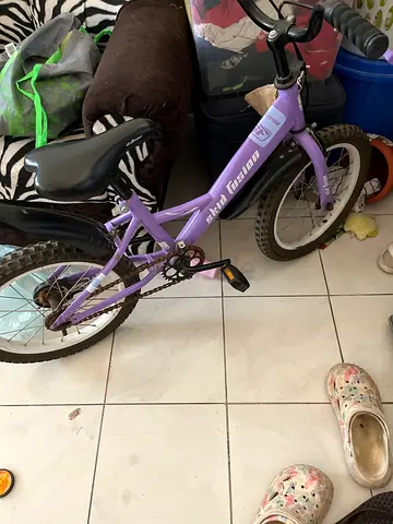 Purple kids bicycle - small size, good condition