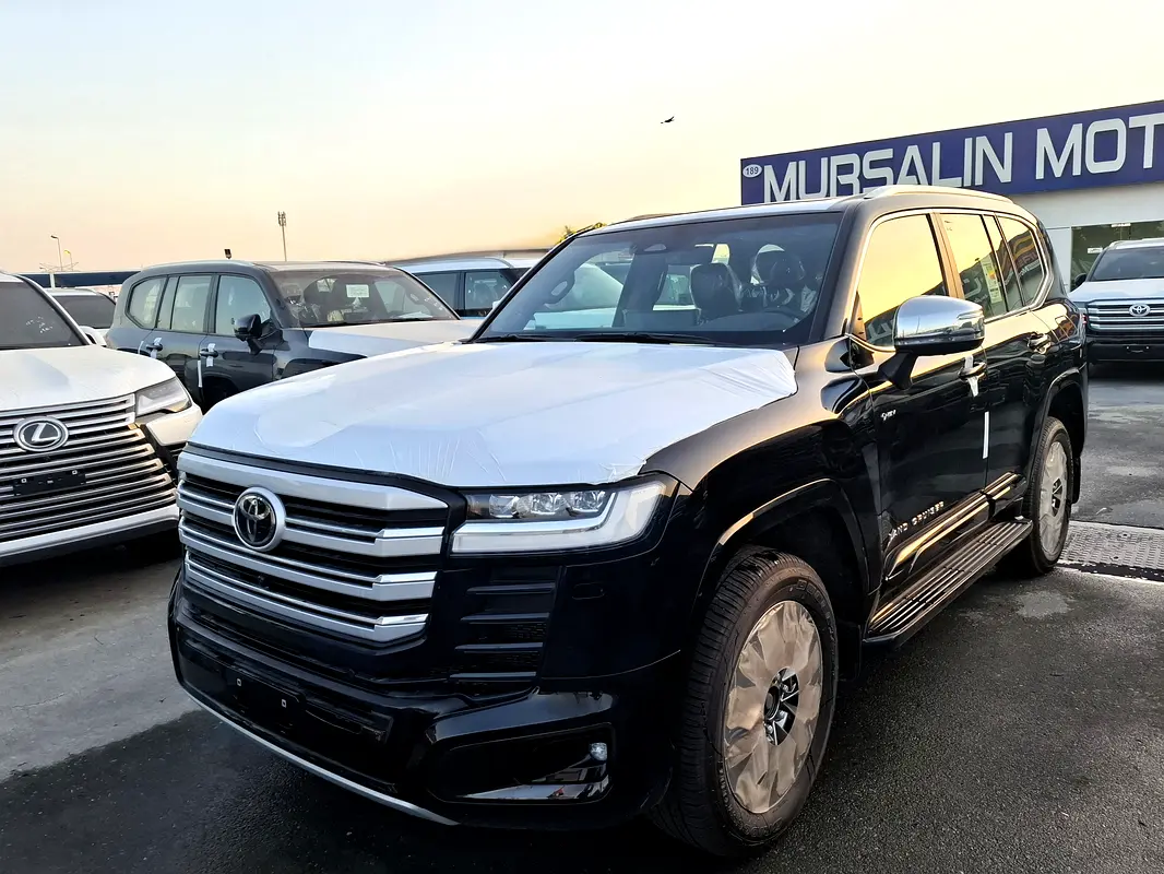 Toyota Land Cruiser 2025 — photo 1 of 19