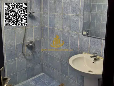 استوديو مفروش للإيجار الشهري في جاردن سيتي، 2500 درهم إماراتي شاملة ، بالقرب من جميع المرافق.