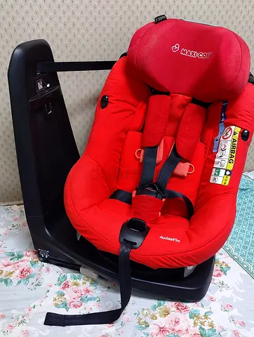 Maxi-Cosi AxissFix i size Swivel Car Seat with isofix buckles