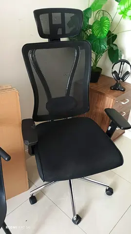Desk chair gaming chair