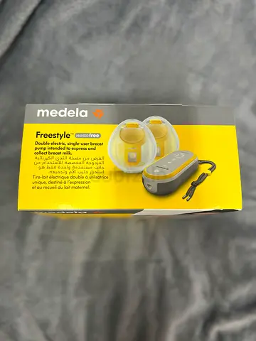 Medela Freestyle Double Electric Hands-Free Breast Pump (Boxed)