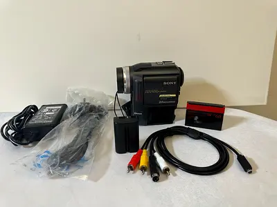 (For Playing MiniDV Cassettes) Sony Handycam DCR-PC300