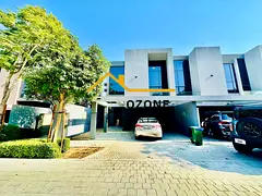 4 Cheque Payment 3BR Corner Unit in Robinia | World-Class Amenities | Prime Location