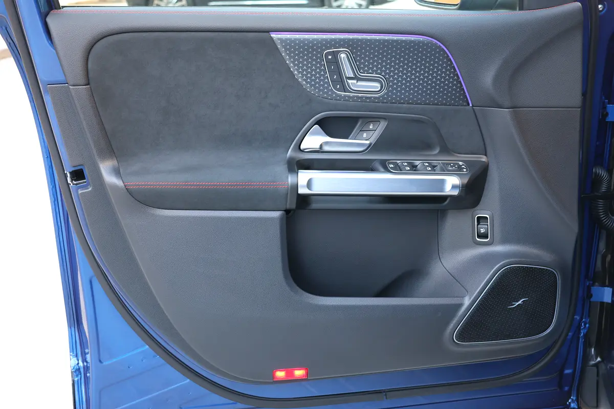 Mercedes-Benz EQB 2025