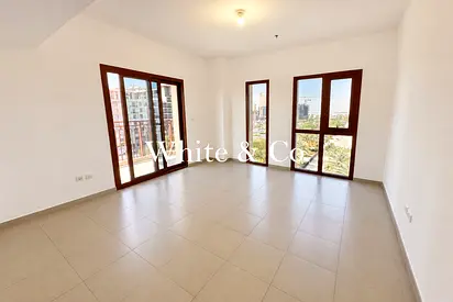 Open View l Vacant l Corner Unit Apartment
