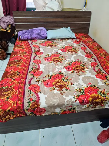 King size Bed with mattress