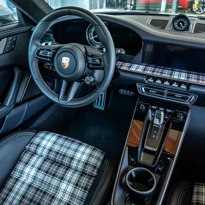 صورة 9 لـ 2025 Porsche 911