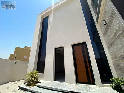 فيلا تجاريه للايجار السنوي بمنطقه الزاهيه عجمان صالحه لجميع الانشطه التجاريه بموقع مميز قريب من الخدمات مع سهوله الوصول لي دبي والشارقه