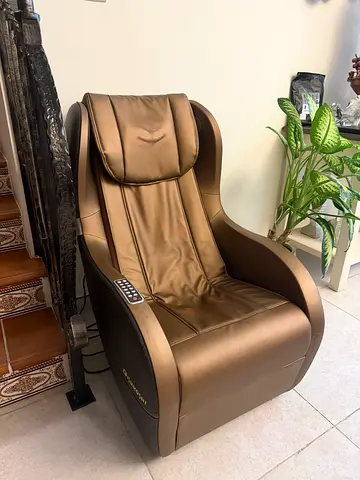 Full-Body Massage Chair
