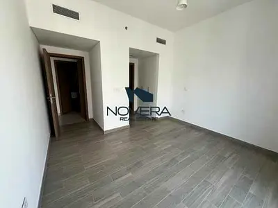 Spacious 3BR Freehold Apartment | Waterfront Lifestyle