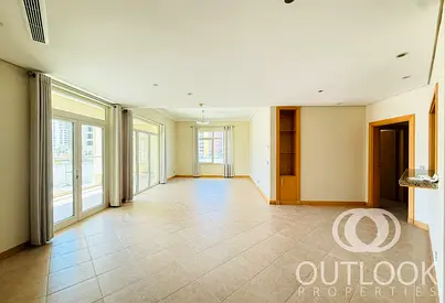 Beach Access | Spacious Unit | Sea View