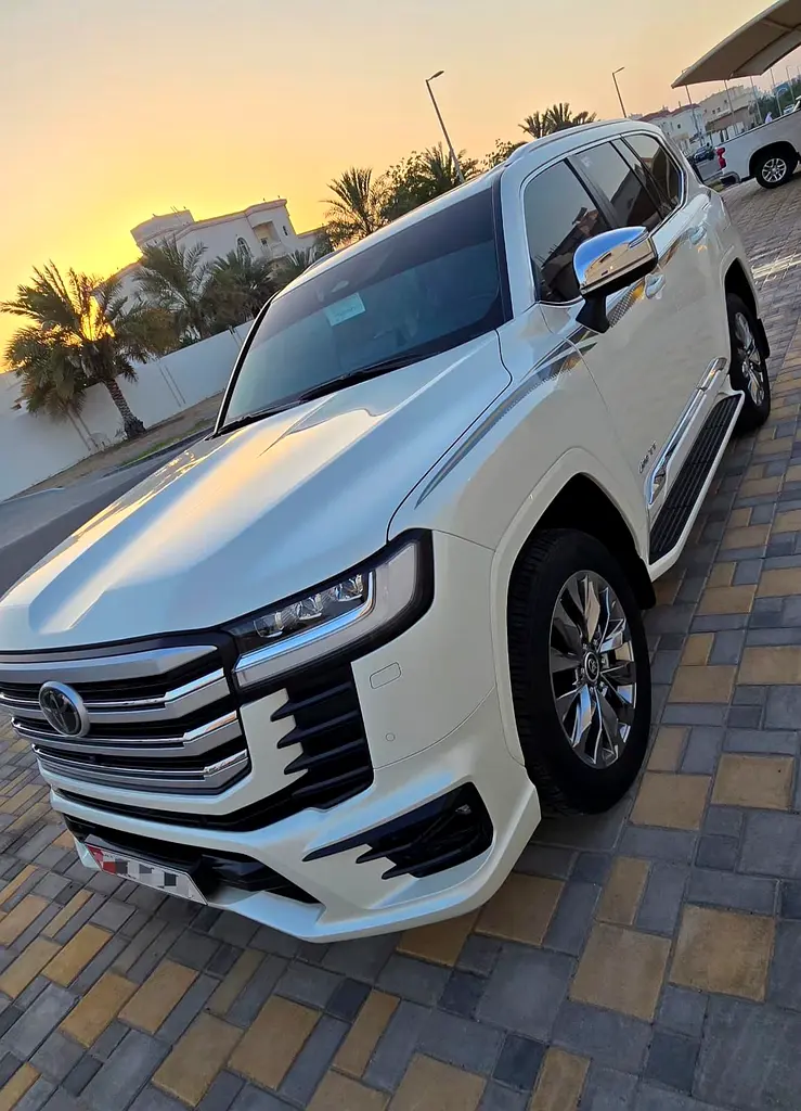 Toyota Land Cruiser 2025 — photo 1 of 14
