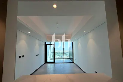 Vacant | Immaculate Condition | Brand New