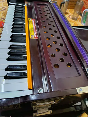 Brand New Harmonioum