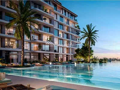 High Floor | Spacious | Beach Access