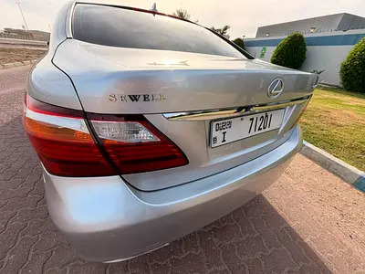 2012 Lexus LS-SERIES thumbnail 4