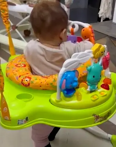 Baby Jumper / Activity Center - Jungle Theme with Lights  Music (Green)