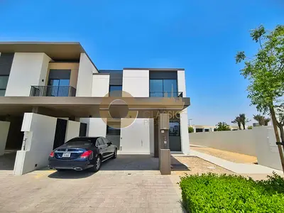 SINGLE ROW | VASTU – NORTH FACING | CORNER PLOT