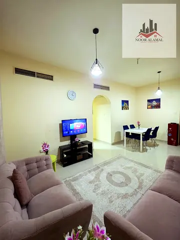 عجمان شارع الكورنيش شقة مفروشة غرقة وصالة ومطبخ وحمام وبلكونة السعر 3500 شامل جميع الفواتير الكهرباء والماء والغاز والانترنت