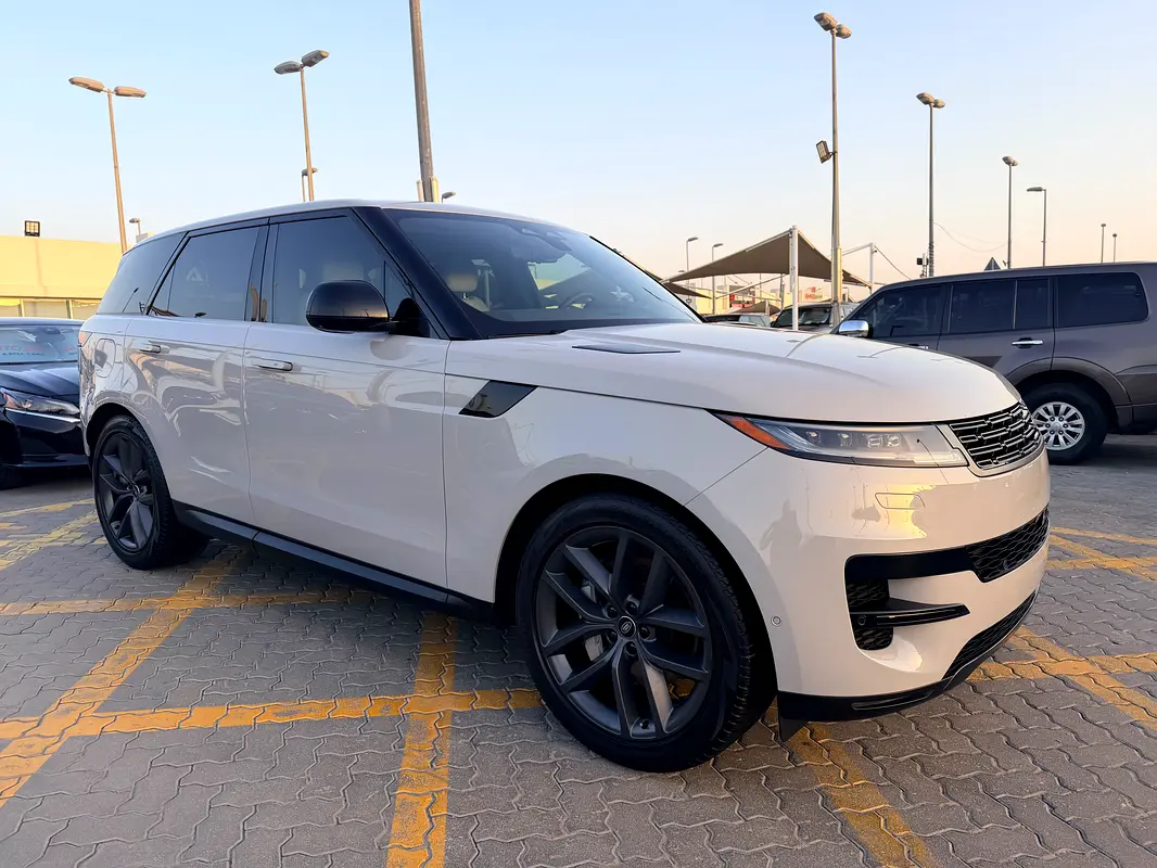 Land Rover Range Rover Sport 2024 — photo 1 of 14
