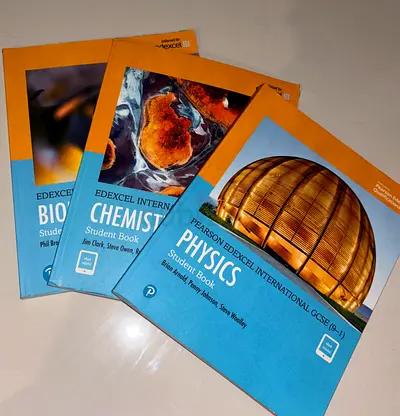 Edexcel International IGCSE Science Student Books 9-1  - Physics, Chemistry, Biology