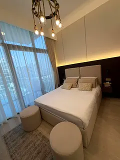 ELEGANT FULLY FURNISHED MASTER BEDROOM NEAR CORNISH